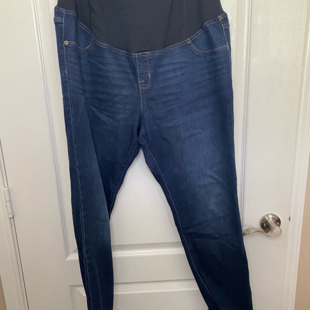Target maternity jeans size 14/32R